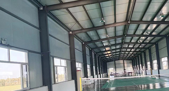  鋼結構施工公司解析沈陽彩鋼板活動廠房有哪些優點？